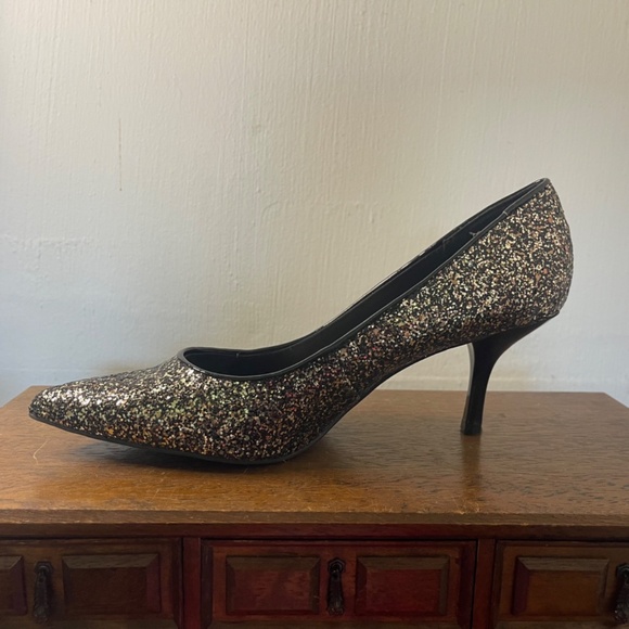 Size 9. Sequence heels. - Picture 6 of 9